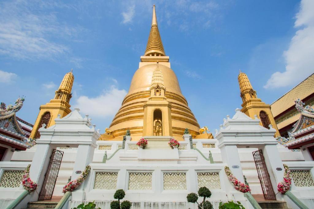 Resort Bangphlat Bangkok Luaran gambar