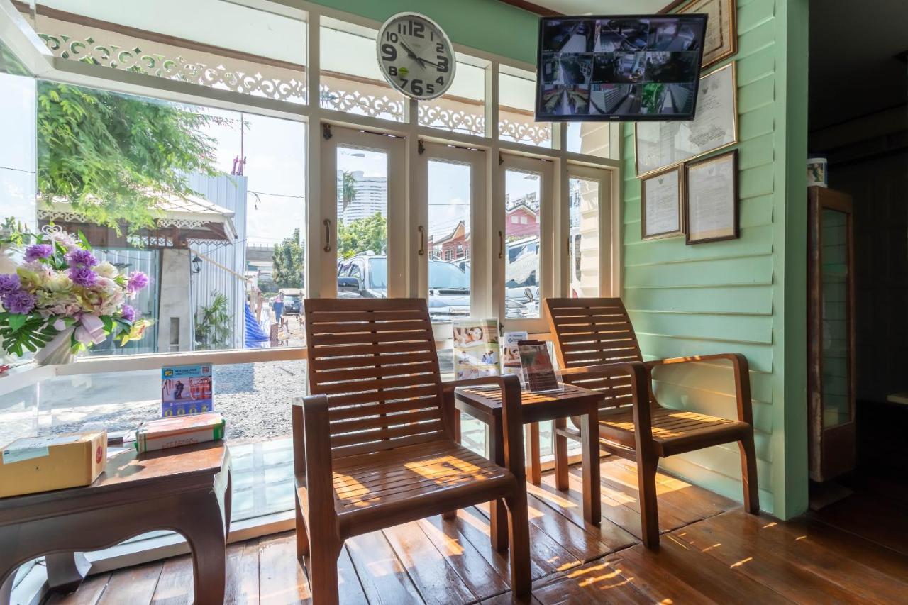 Resort Bangphlat Bangkok Luaran gambar