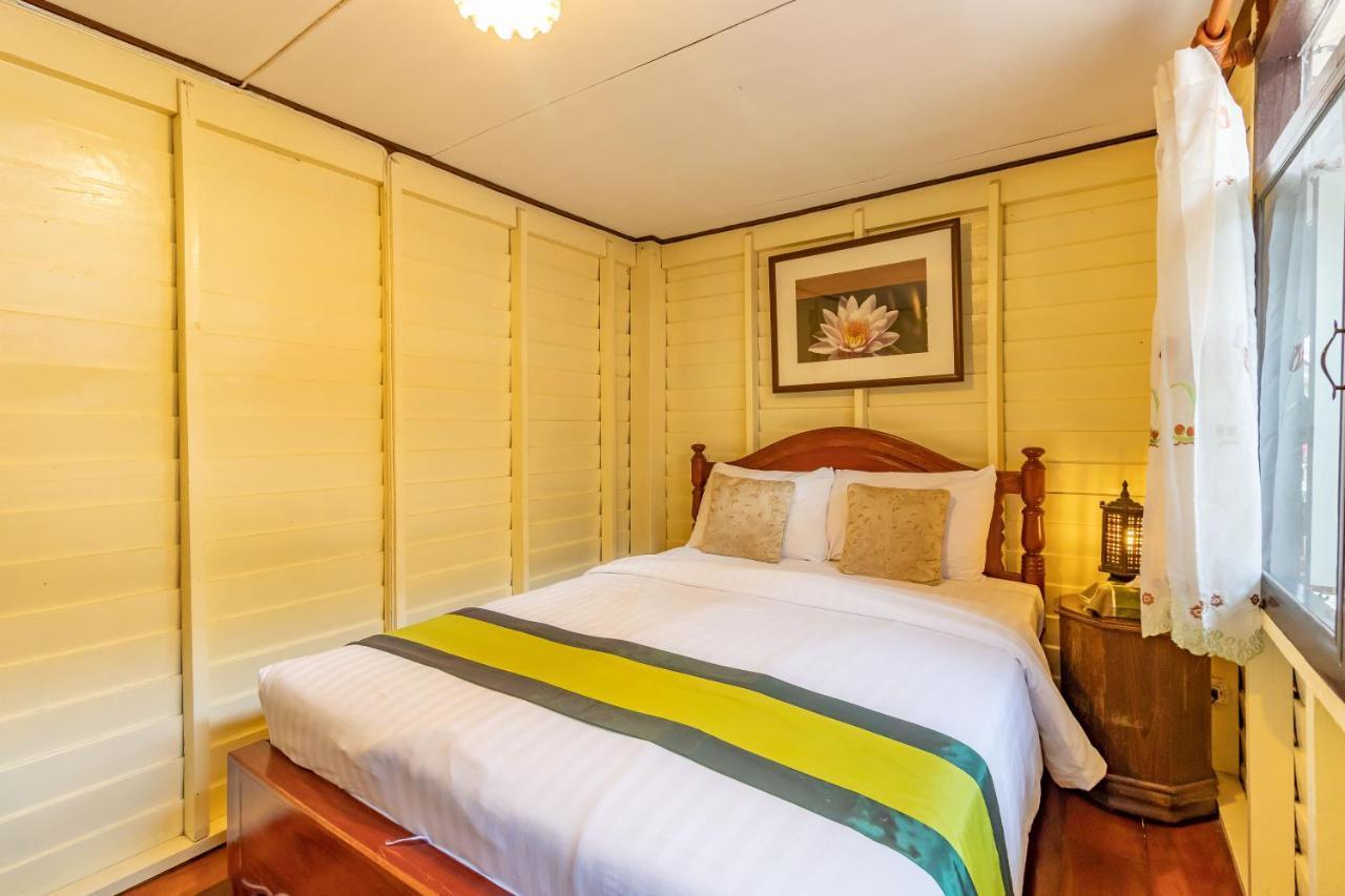Resort Bangphlat Bangkok Luaran gambar
